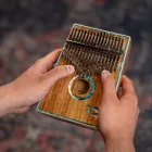Ortega OKB30TH BW 17 hangos kalimba tokkal, kékbálna