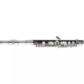 Yamaha YPC-32 piccolo