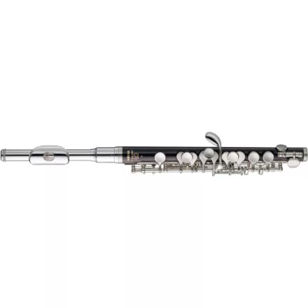 Yamaha YPC-32 piccolo